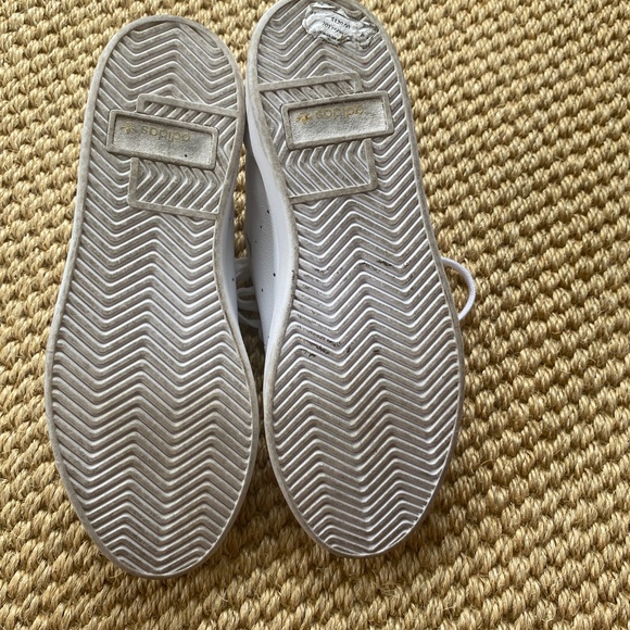 Women’s white sleek sneakers Adidas with gold details - Picture 9 of 9